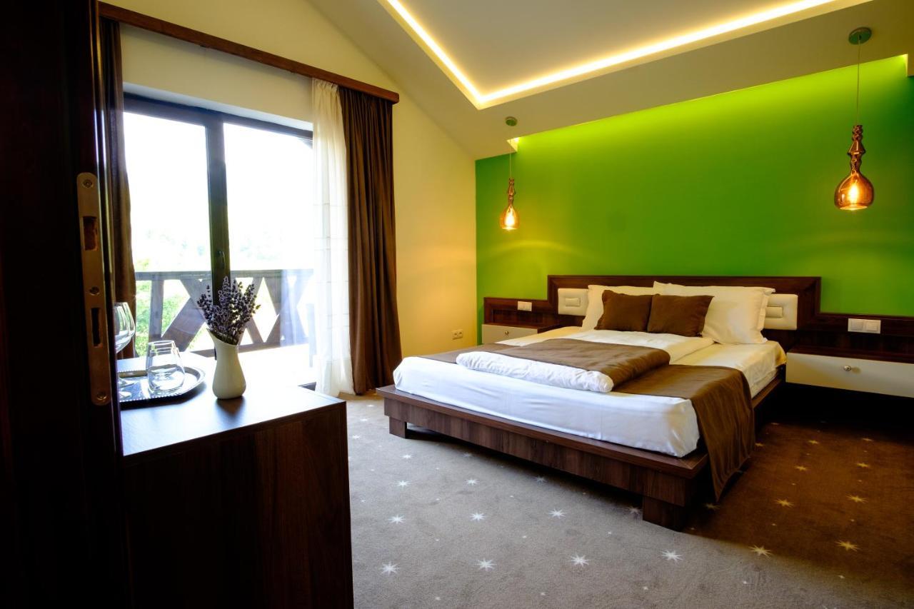 Hotel Poezia Luna Zewnętrze zdjęcie