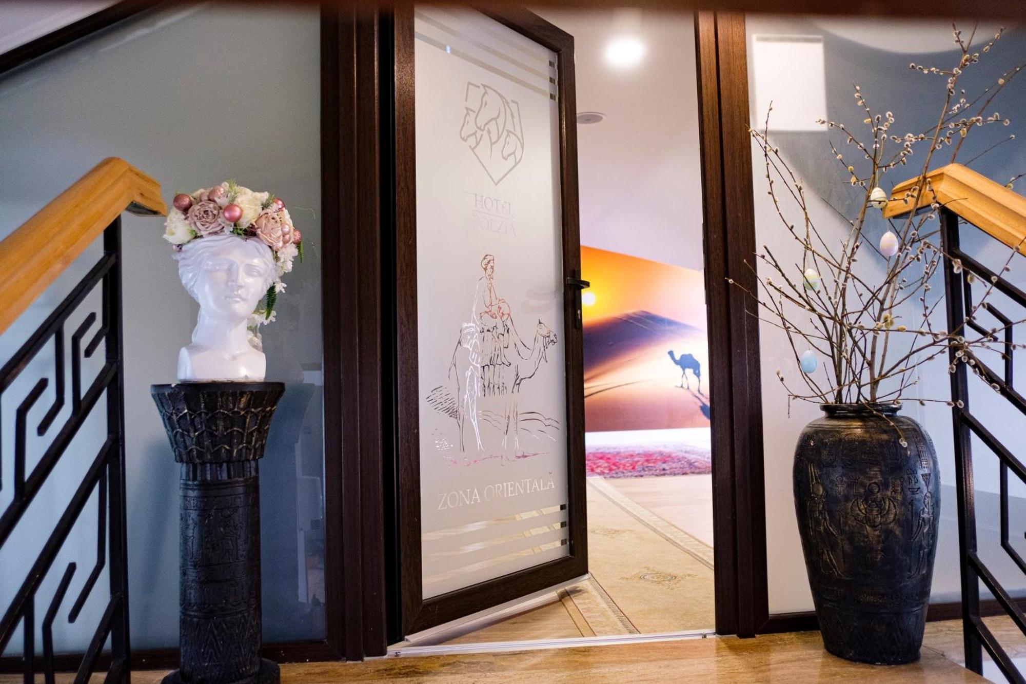 Hotel Poezia Luna Zewnętrze zdjęcie