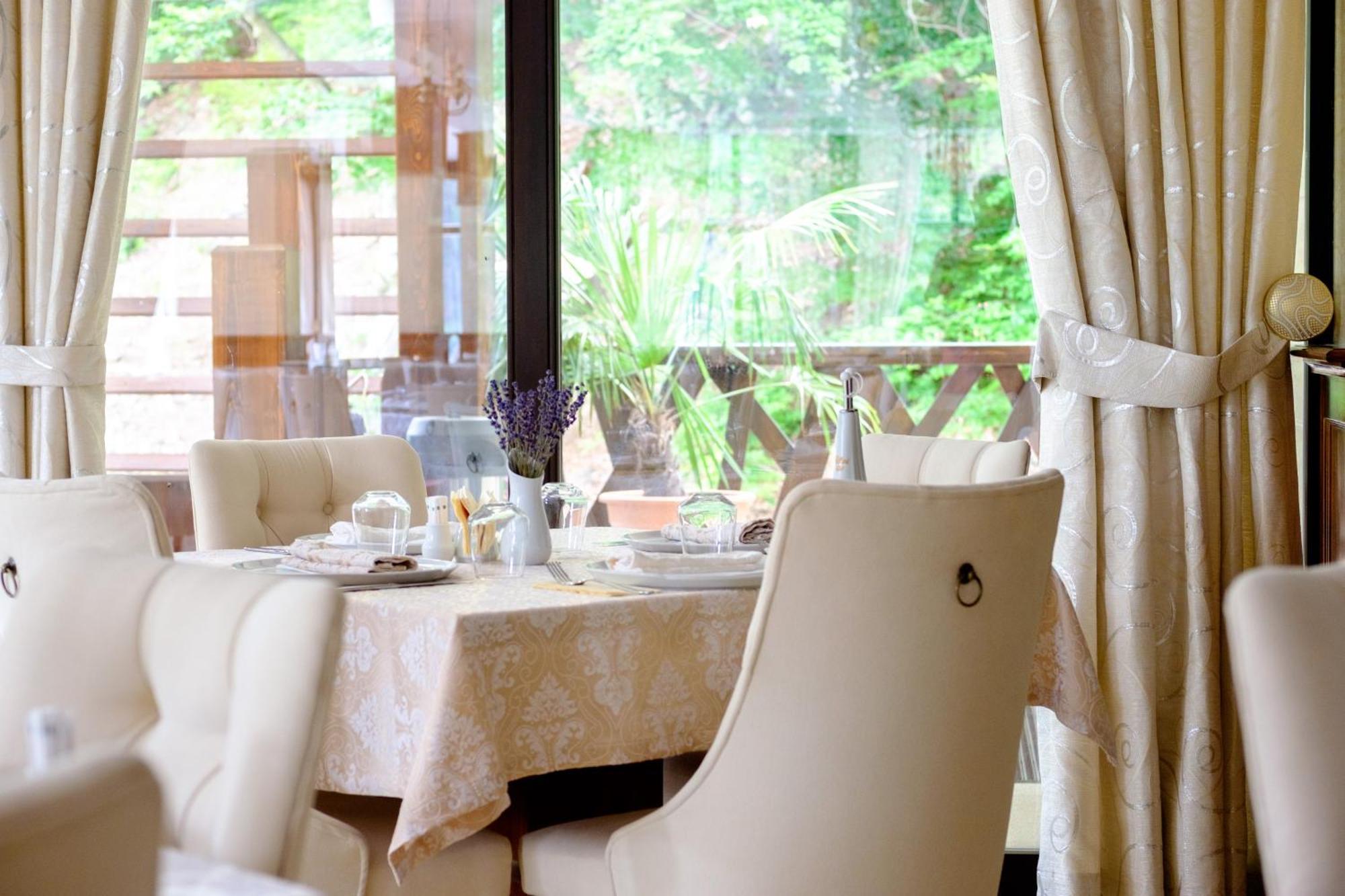 Hotel Poezia Luna Zewnętrze zdjęcie